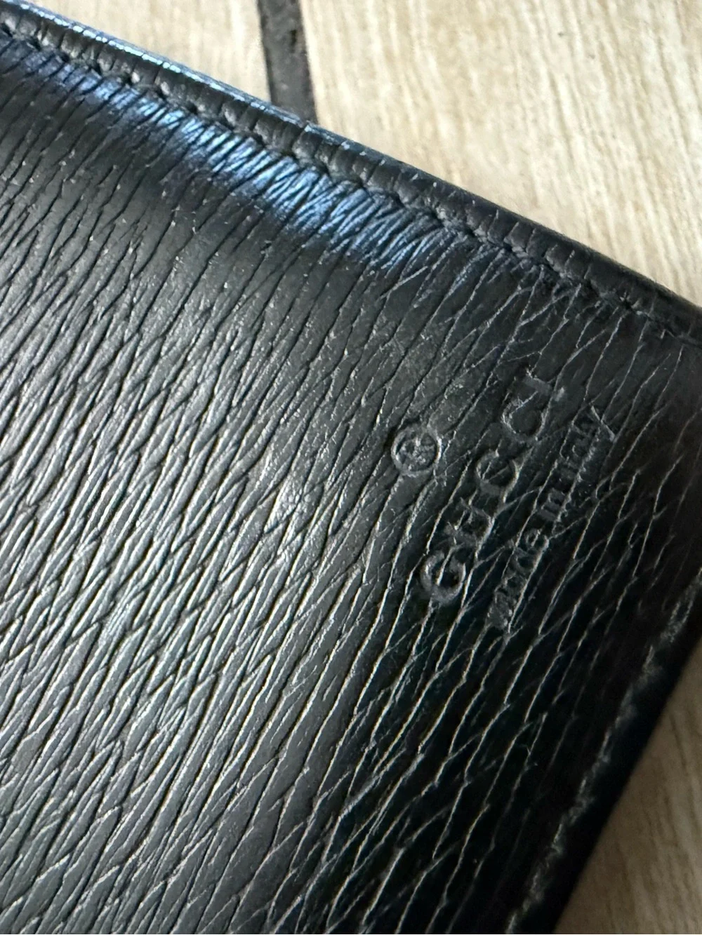 PRELOVED Gucci Black Leather Men's Bi-Fold Wallet